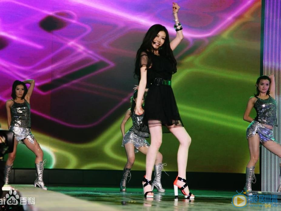 巩新亮演唱会节目 巩新亮高清写真_巩新亮高清剧照