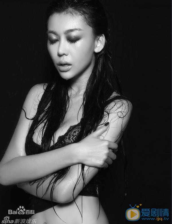巩新亮性感比基尼 巩新亮高清写真_巩新亮高清剧照