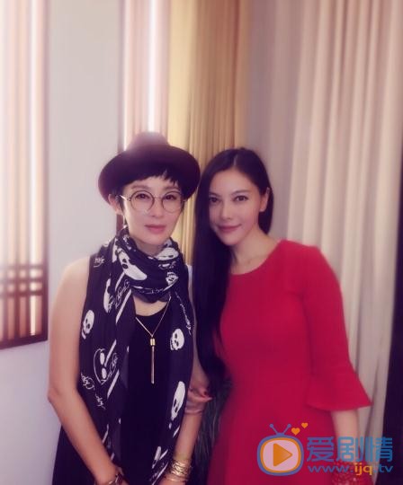 姚星竹与人合照 姚星竹高清写真_姚星竹高清剧照