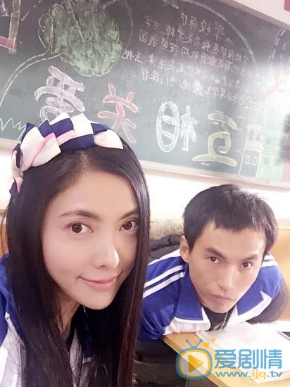 姚星竹与人合照 姚星竹高清写真_姚星竹高清剧照