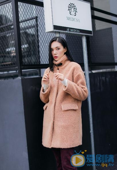 商侃风衣写真 商侃高清写真_商侃高清剧照