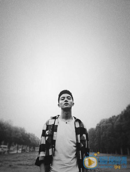 陈博豪黑白照 陈博豪高清写真_陈博豪高清剧照