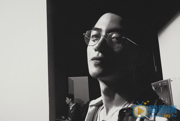 陈博豪黑白照 陈博豪高清写真_陈博豪高清剧照