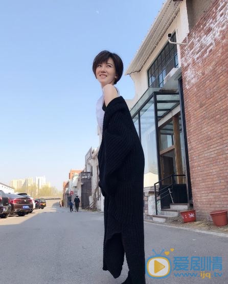 陈小纭街拍写真 陈小纭高清写真_陈小纭高清剧照