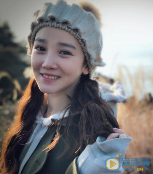 陈小纭街拍写真 陈小纭高清写真_陈小纭高清剧照