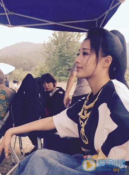 王秀竹片场照 王秀竹高清写真_王秀竹高清剧照