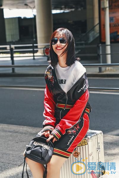 温雅机场写真 温雅高清写真_温雅高清剧照