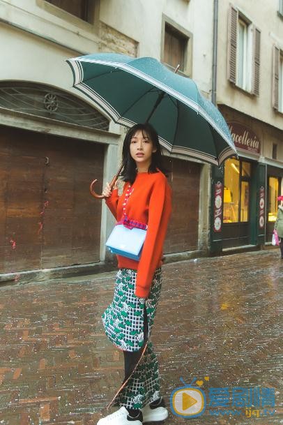 温雅雨中写真 温雅高清写真_温雅高清剧照