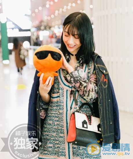 温雅机场写真 温雅高清写真_温雅高清剧照