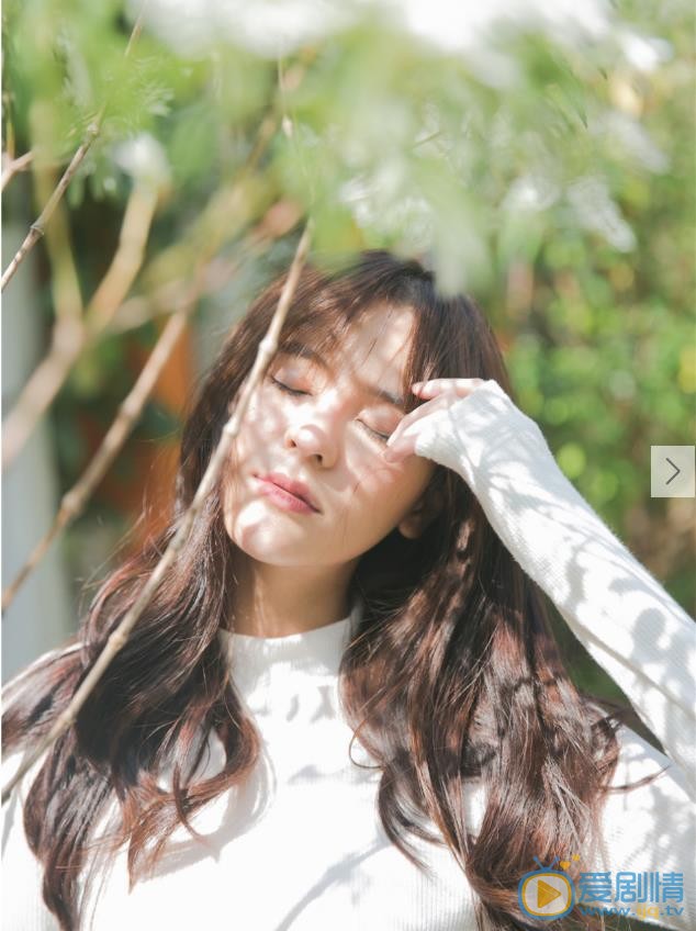 李海娜清纯街拍 李海娜高清写真_李海娜高清剧照
