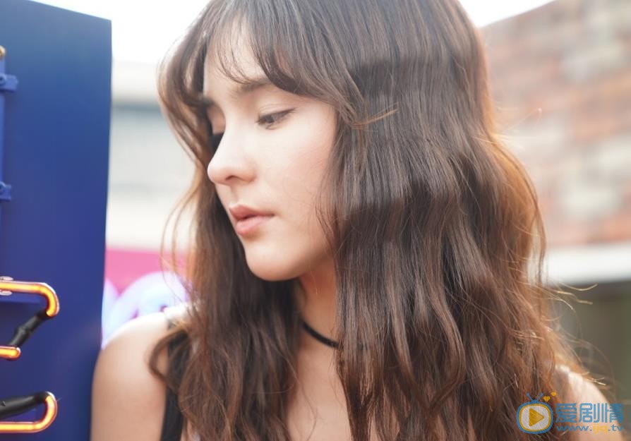 李海娜清纯街拍 李海娜高清写真_李海娜高清剧照