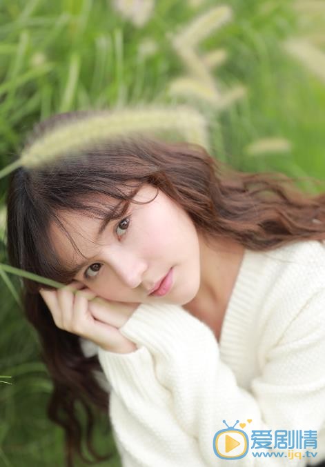 李海娜清纯街拍 李海娜高清写真_李海娜高清剧照