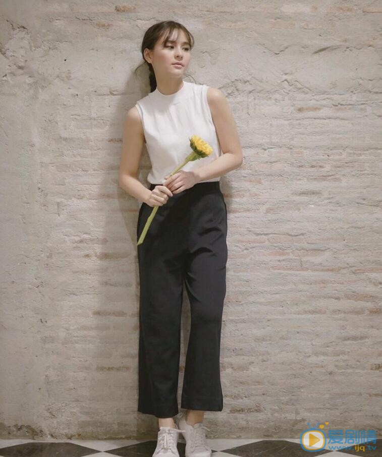 李海娜气质写真 李海娜高清写真_李海娜高清剧照