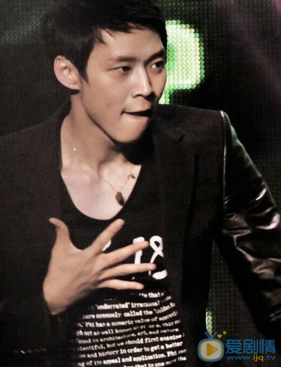 朴有天舞台照 朴有天高清写真_朴有天高清剧照