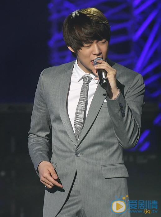 朴有天舞台照 朴有天高清写真_朴有天高清剧照