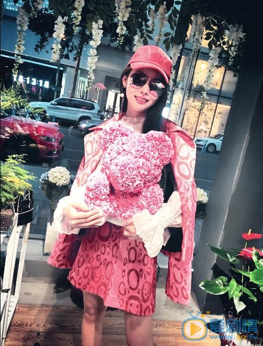 陈思娜时尚街拍 陈思娜高清写真_陈思娜高清剧照