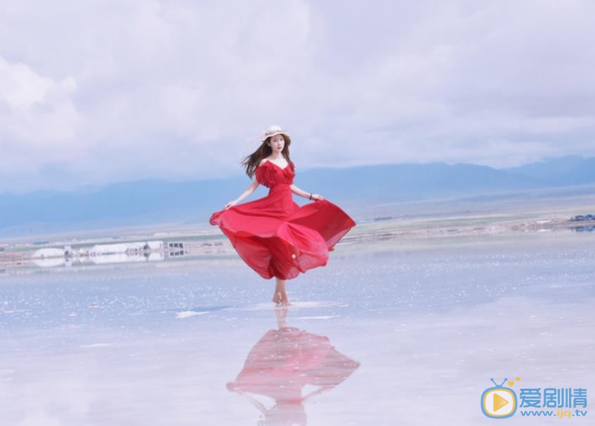 陈思娜夏日街拍照 陈思娜高清写真_陈思娜高清剧照