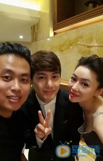 姚文婷与人合照 姚文婷高清写真_姚文婷高清剧照