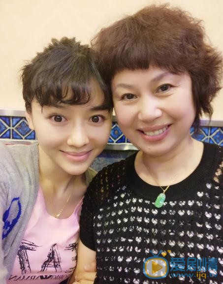 姚文婷与人合照 姚文婷高清写真_姚文婷高清剧照