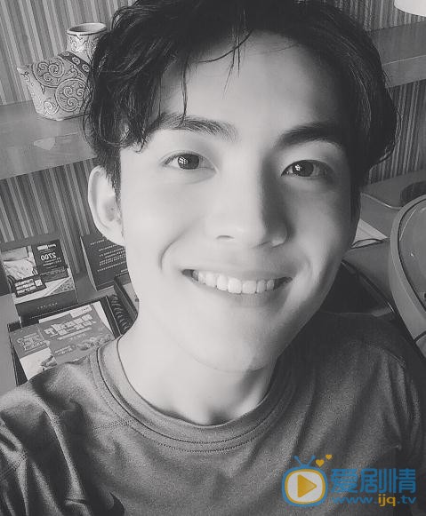刘瑜峰生活照 刘瑜峰高清写真_刘瑜峰高清剧照