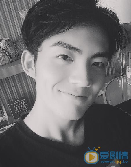 刘瑜峰生活照 刘瑜峰高清写真_刘瑜峰高清剧照