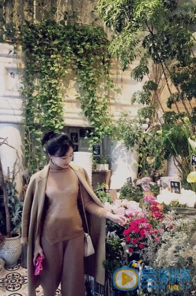 仇佩佩旅游照 仇佩佩高清写真_仇佩佩高清剧照