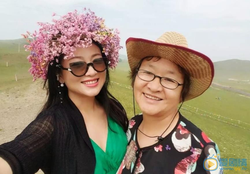 涓子家人合照 涓子高清写真_涓子高清剧照