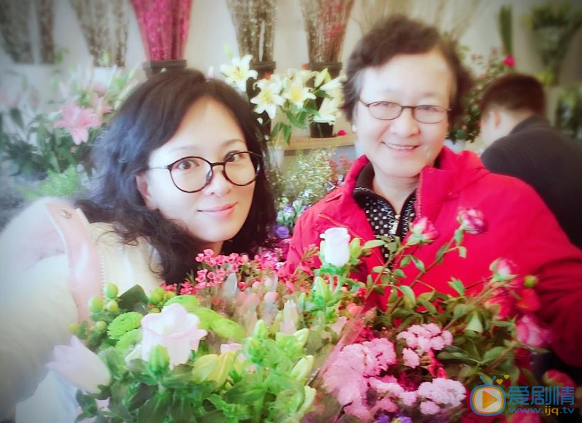 涓子家人合照 涓子高清写真_涓子高清剧照
