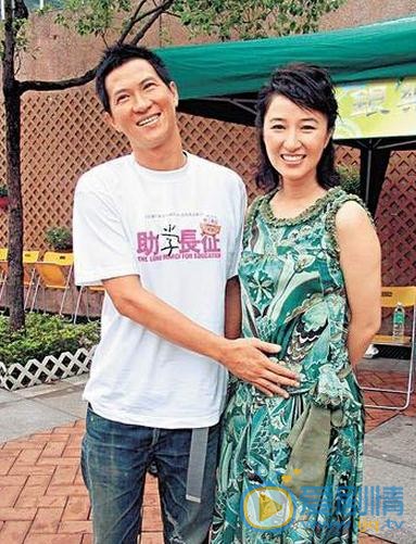 张家辉家人合照 张家辉高清写真_张家辉高清剧照