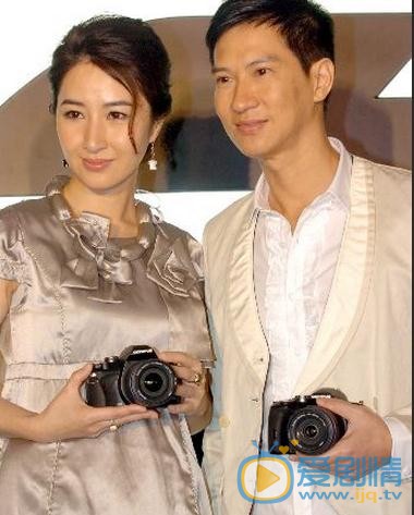 张家辉家人合照 张家辉高清写真_张家辉高清剧照