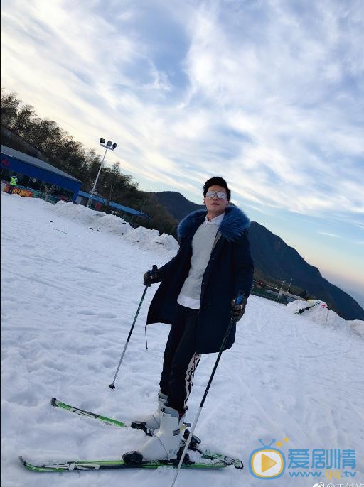 王皓祯旅行照片 王皓祯高清写真_王皓祯高清剧照