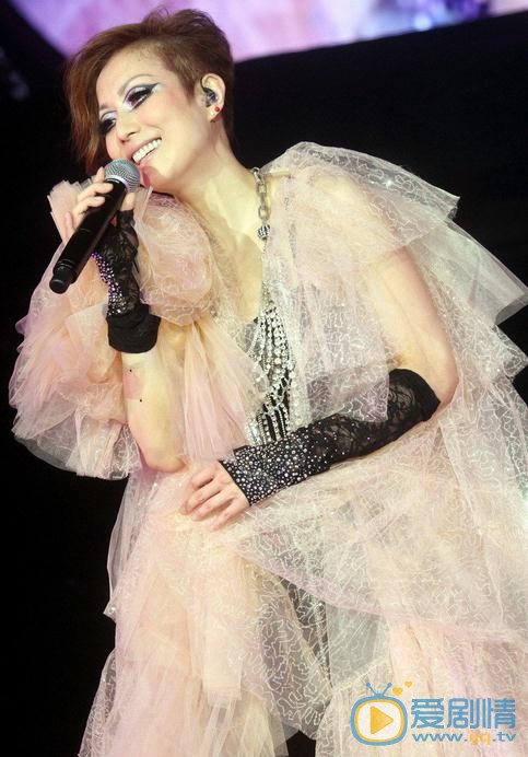郑秀文演唱会照 郑秀文高清写真_郑秀文高清剧照