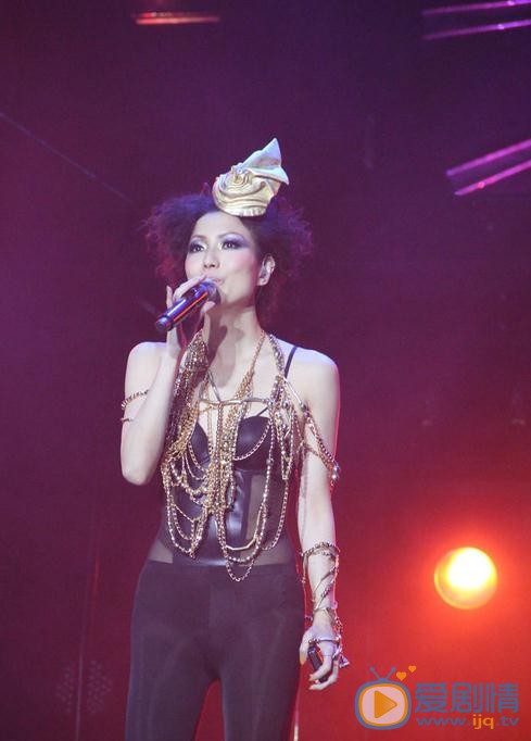 郑秀文演唱会照 郑秀文高清写真_郑秀文高清剧照