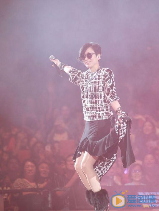 郑秀文演唱会照 郑秀文高清写真_郑秀文高清剧照