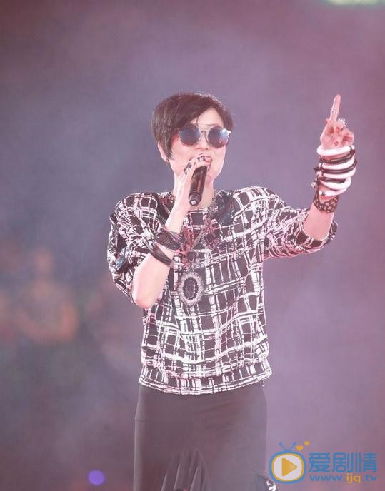 郑秀文演唱会照 郑秀文高清写真_郑秀文高清剧照
