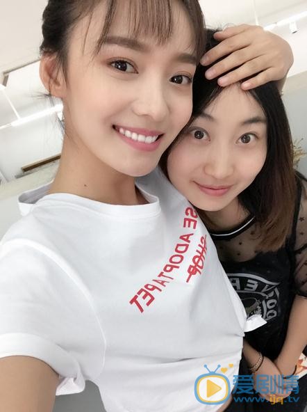 林源与人合照 林源高清写真_林源高清剧照