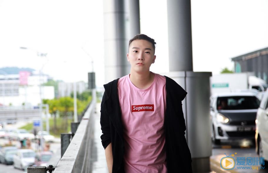 张承阳街拍大片 张承阳高清写真_张承阳高清剧照