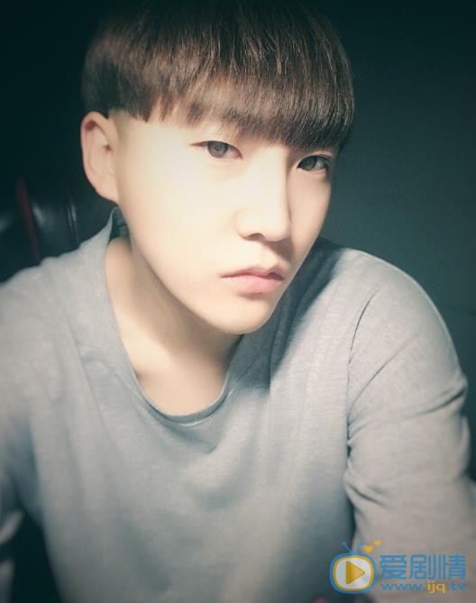 张承阳生活照 张承阳高清写真_张承阳高清剧照