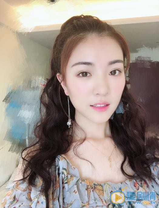赵珞然素颜自拍照 赵珞然高清写真_赵珞然高清剧照