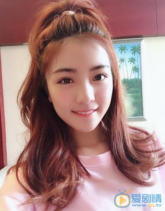赵珞然素颜自拍照 赵珞然高清写真_赵珞然高清剧照