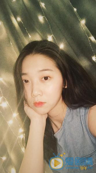 王妍言秋日写真 王妍言高清写真_王妍言高清剧照