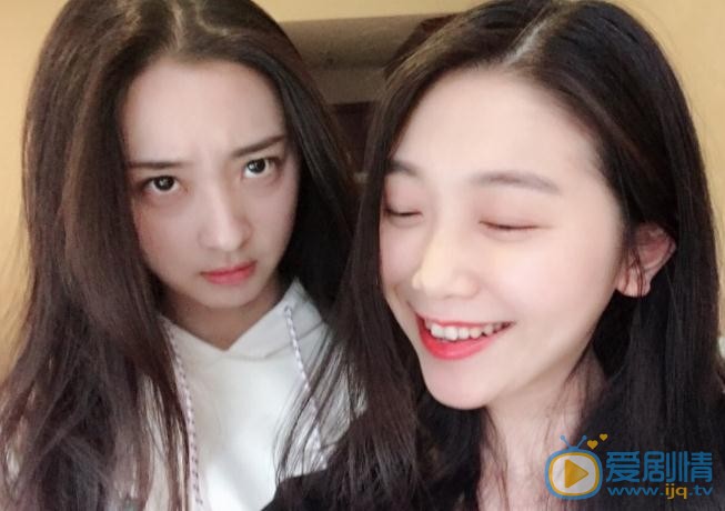 王妍言与人合照 王妍言高清写真_王妍言高清剧照