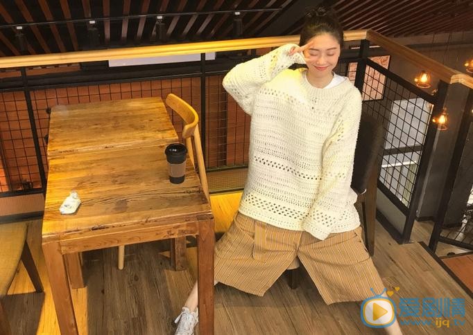 王妍言秋日写真 王妍言高清写真_王妍言高清剧照