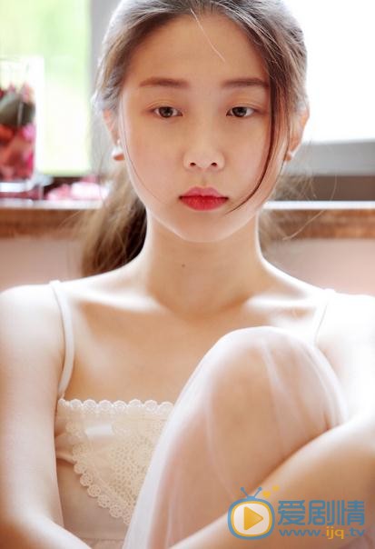 王妍言气质写真 王妍言高清写真_王妍言高清剧照