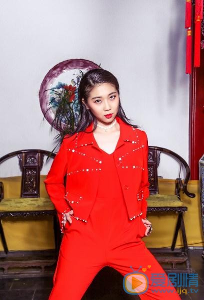 王妍言气质写真 王妍言高清写真_王妍言高清剧照