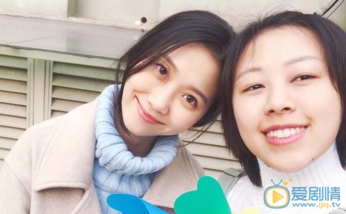 王妍言与人合照 王妍言高清写真_王妍言高清剧照