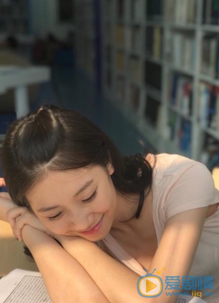 王妍言生活照 王妍言高清写真_王妍言高清剧照