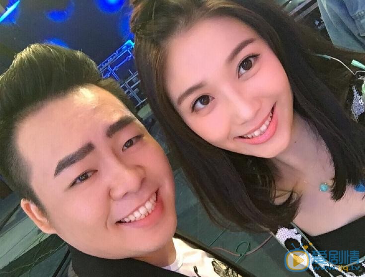 王妍言与人合照 王妍言高清写真_王妍言高清剧照