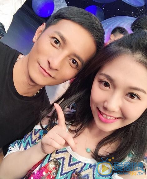 王妍言与人合照 王妍言高清写真_王妍言高清剧照