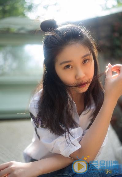 王妍言气质写真 王妍言高清写真_王妍言高清剧照